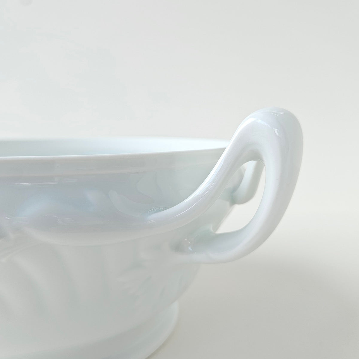 Round Tureen – Manufacture Chastagner – Limoges, 2nd Half of the 20th Century