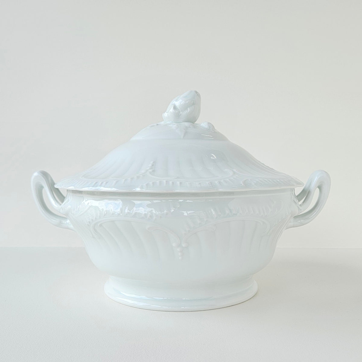 Round Tureen – Manufacture Chastagner – Limoges, 2nd Half of the 20th Century