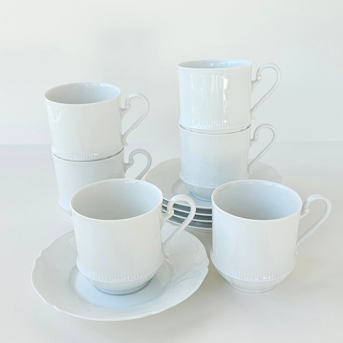Lot de six tasses et cinq soucoupes – Manufacture Haviland – Limoges, v. 1930–1950