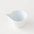Crémier / Petit pot verseur – Hémisphère blanc satiné – Manufacture J.L. Coquet – Saint-Léonard-de-Noblat, XXIe s.