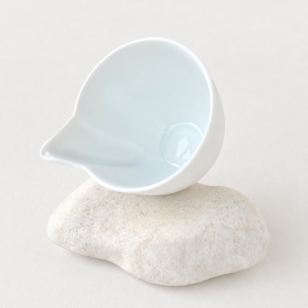 Crémier / Petit pot verseur – Hémisphère blanc satiné – Manufacture J.L. Coquet – Saint-Léonard-de-Noblat, XXIe s.