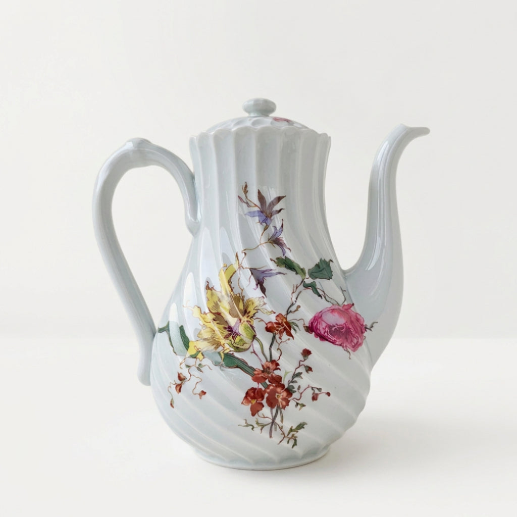 Petite cafetière / Théière – Décor japonisant – Manufacture Haviland – Limoges, 2e moitié du XXᵉ s.