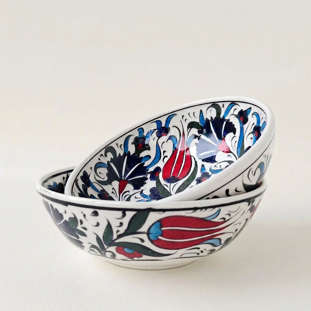 Paire de bols peints à la main – Céramique d’Iznik – Turquie, v. 2020
