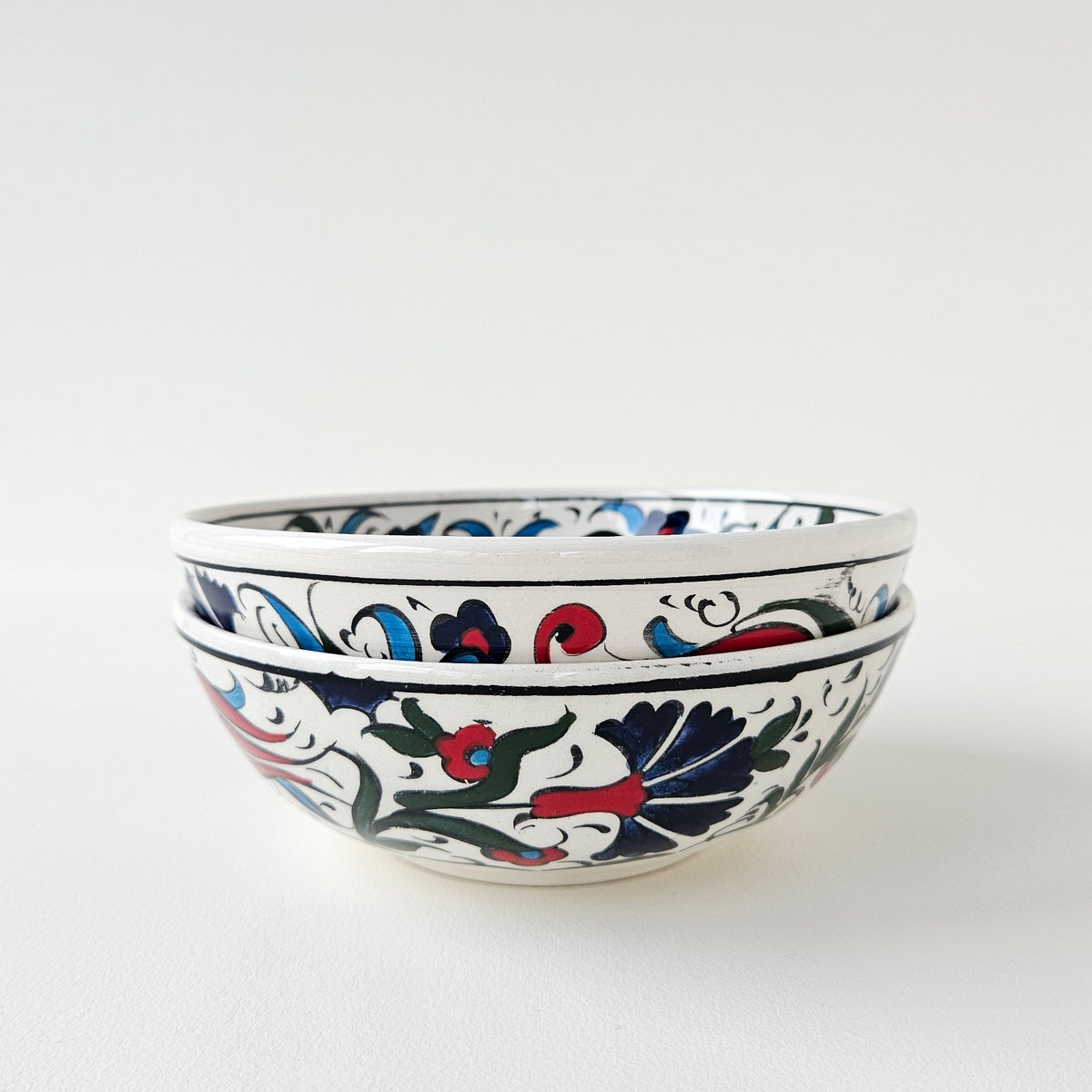 Paire de bols peints à la main – Céramique d’Iznik – Turquie, v. 2020