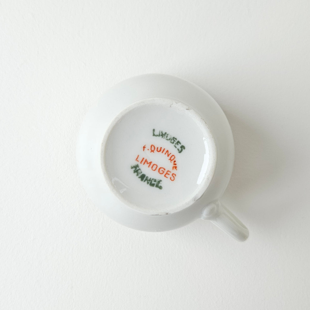 Ensemble de trois tasses à café et soucoupes – Manufacture Chabrol Frères & Poirier – Décor Francis Quinque – Limoges, v. 1920