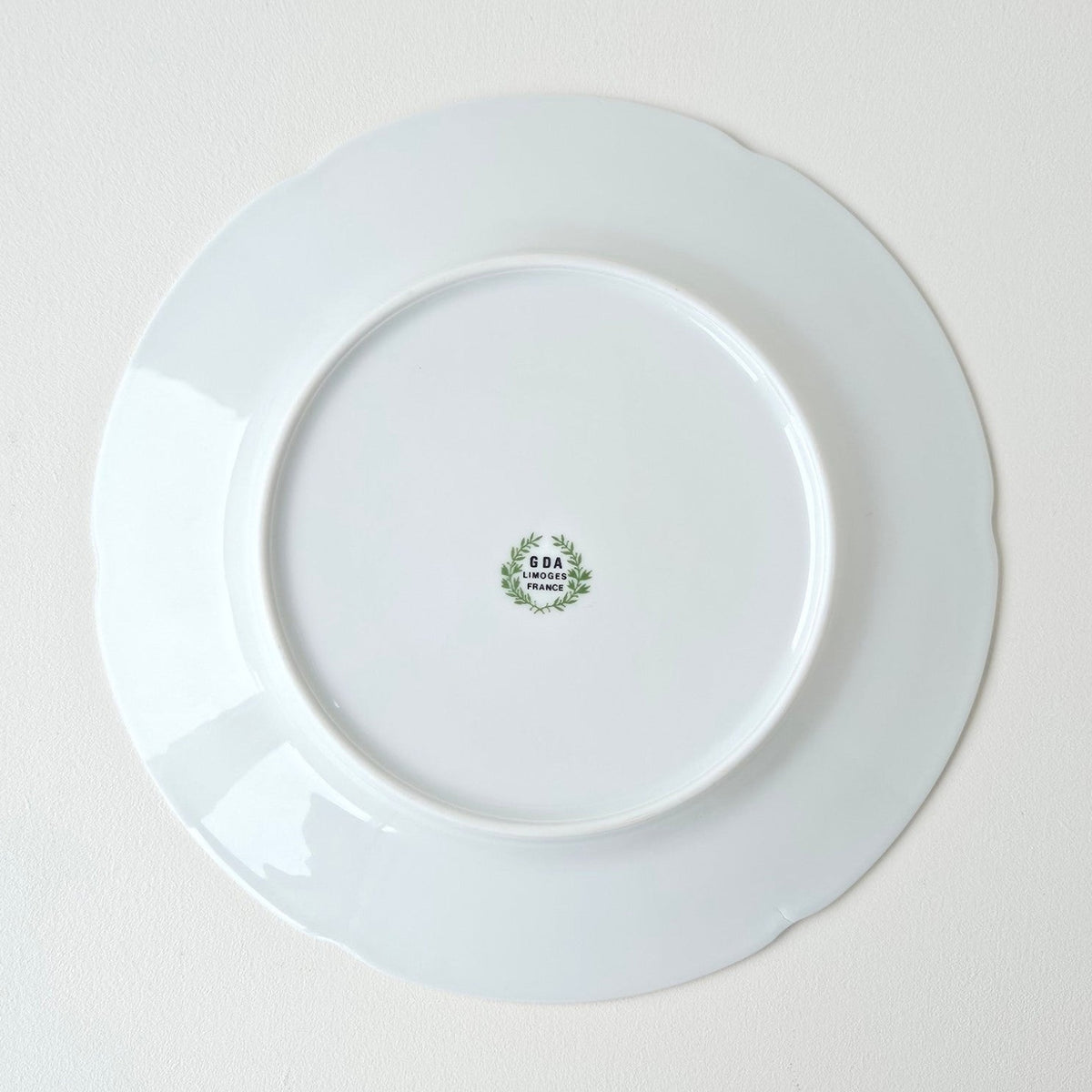 Assiette plate – Manufacture G.D.A. (Gérard, Dufraisseix & Abbot) – Limoges, v. 1955–1965