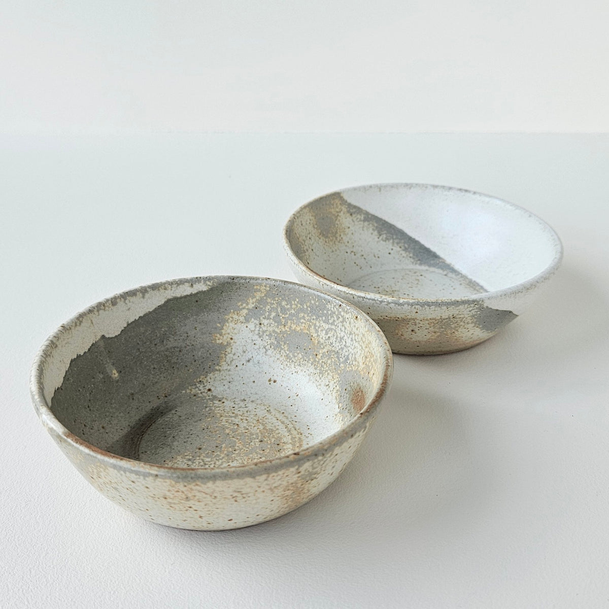 Set of Two Glazed Stoneware Small Serving Dishes – Anne-Cécile Prunier – Ambrugeat (Corrèze), 2026