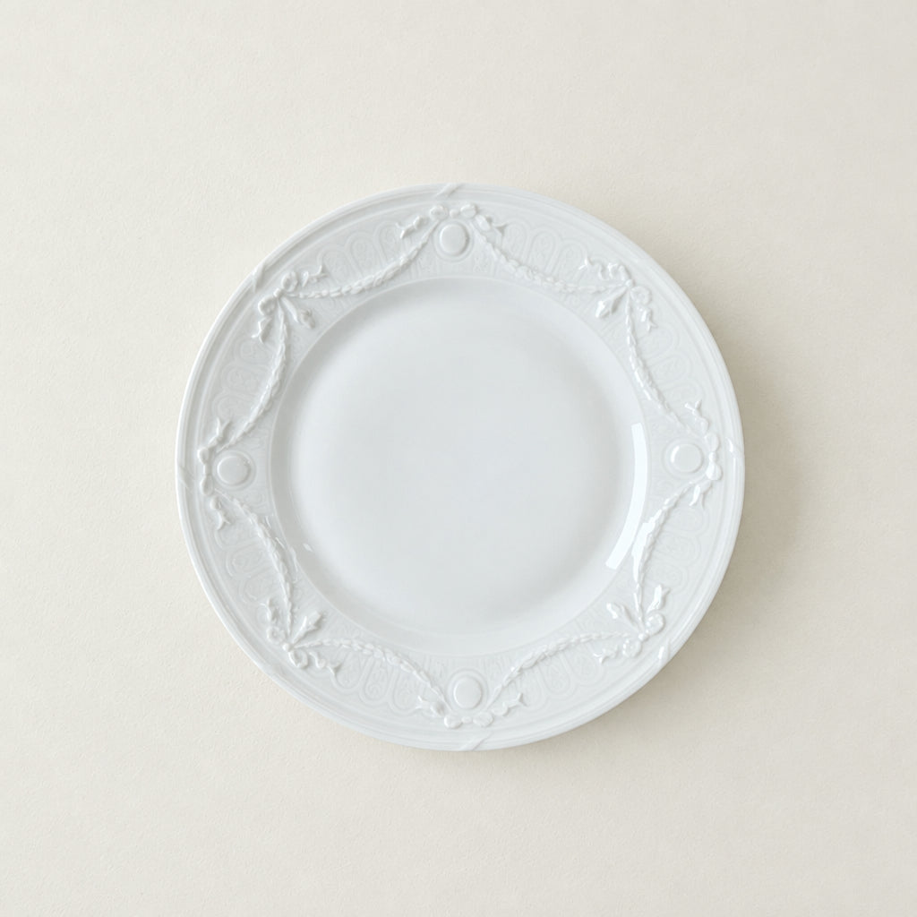 Suite de quatre assiettes à dessert – Manufacture Lafarge – Limoges, v. 1963-1970
