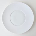 Quatre grandes assiettes de présentation – Boléro blanc satiné – Manufacture J.L. Coquet – Saint-Léonard-de-Noblat, XXIe s.