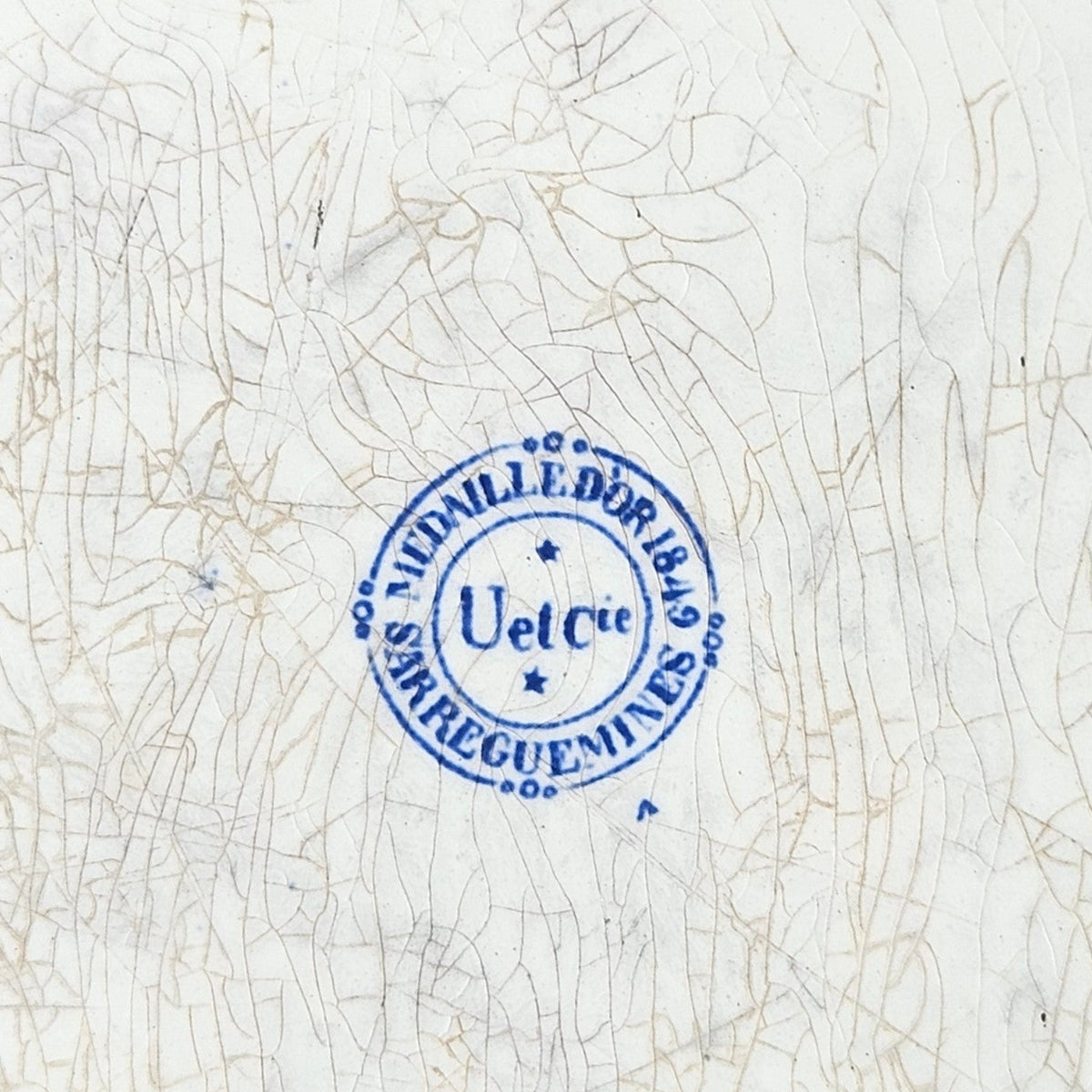 Assiette en faïence – Vieille garde impériale – Utzschneider & Cie – Sarreguemines, fin du XIXe s.