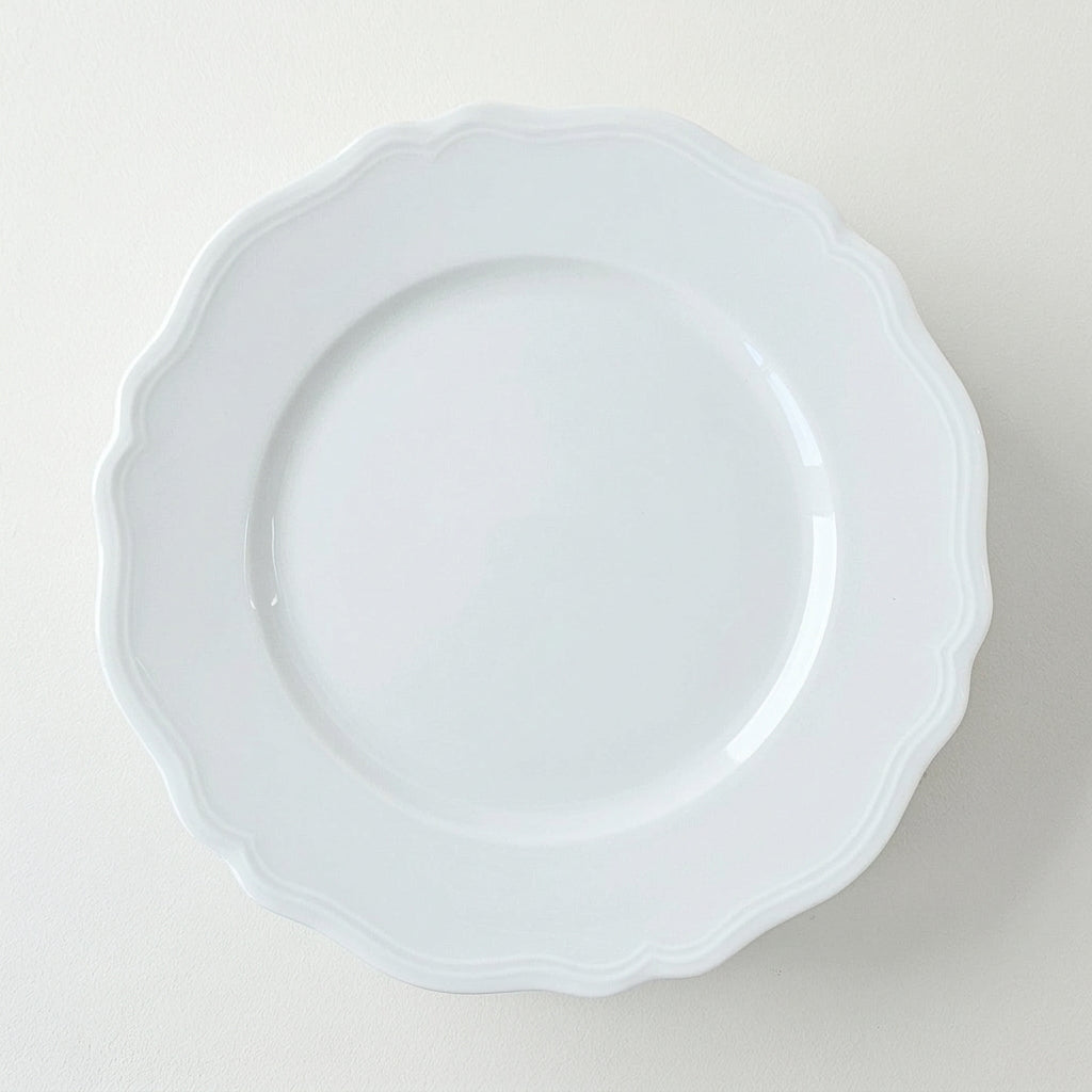 Suite de six assiettes à déjeuner – Choiseul – Manufacture Royal Limoges – Limoges, début du XXIe s.