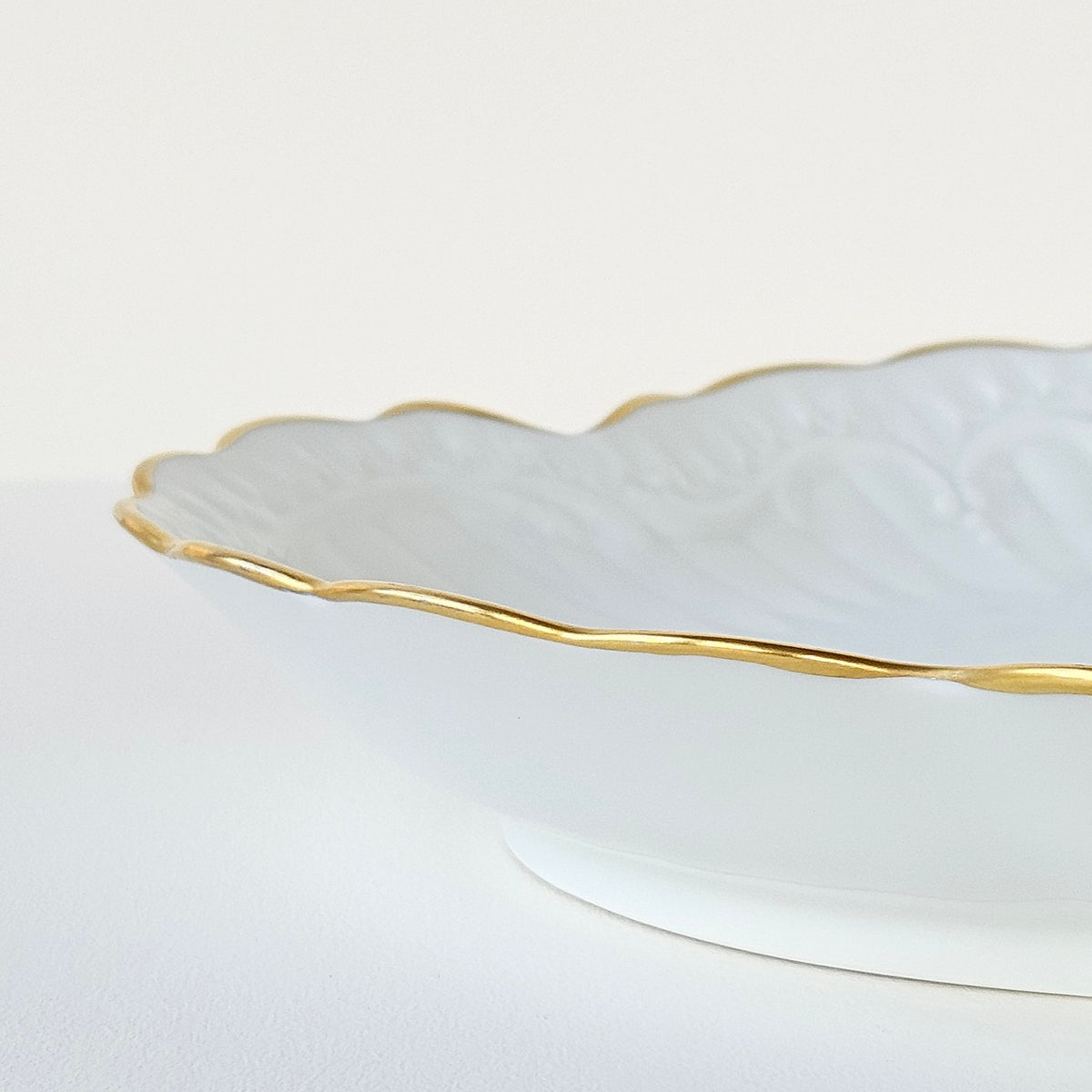 Oval Serving Platter – Gold Trim – Manufacture Chastagner – Limoges, 2nd Half of the 20th Century