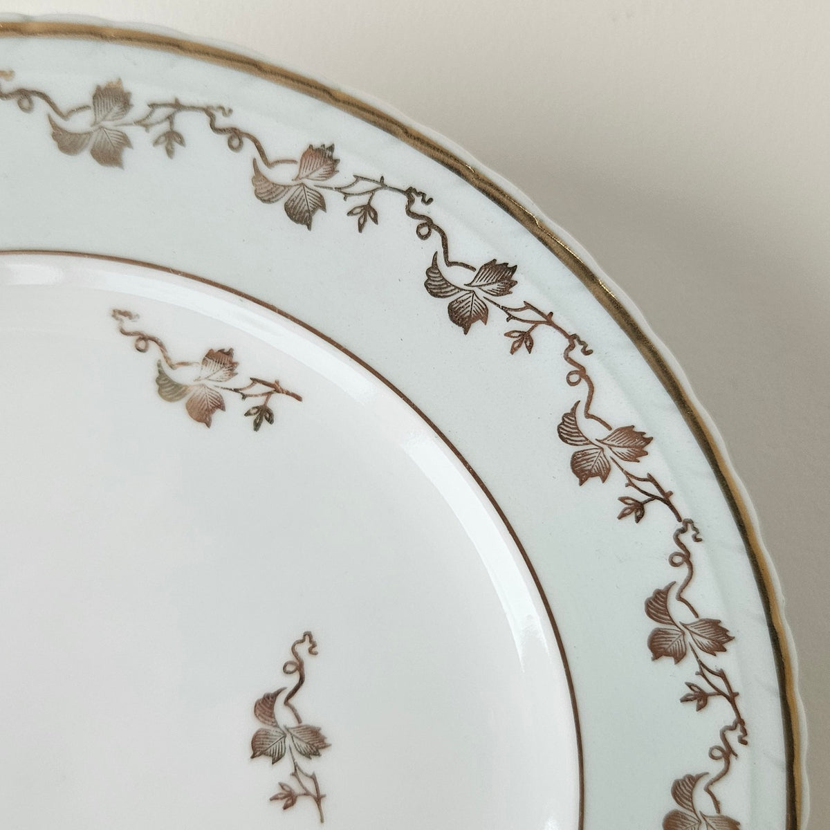 Set of 4 Dessert Plates – Limoges Porcelain – 2nd Half of the 20th Century