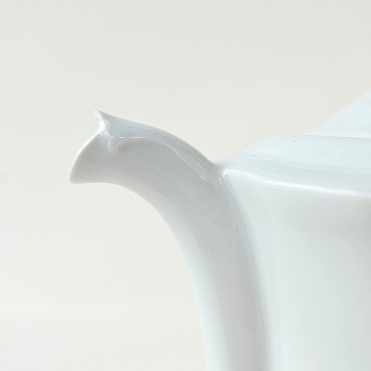Coffee Pot – Limoges Porcelain – Mid-20th Century
