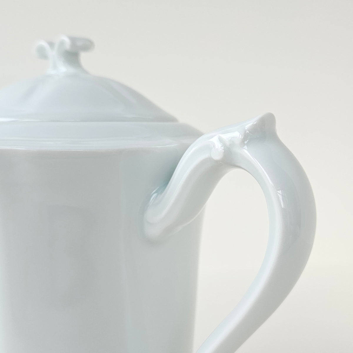 Coffee Pot – Limoges Porcelain – Mid-20th Century