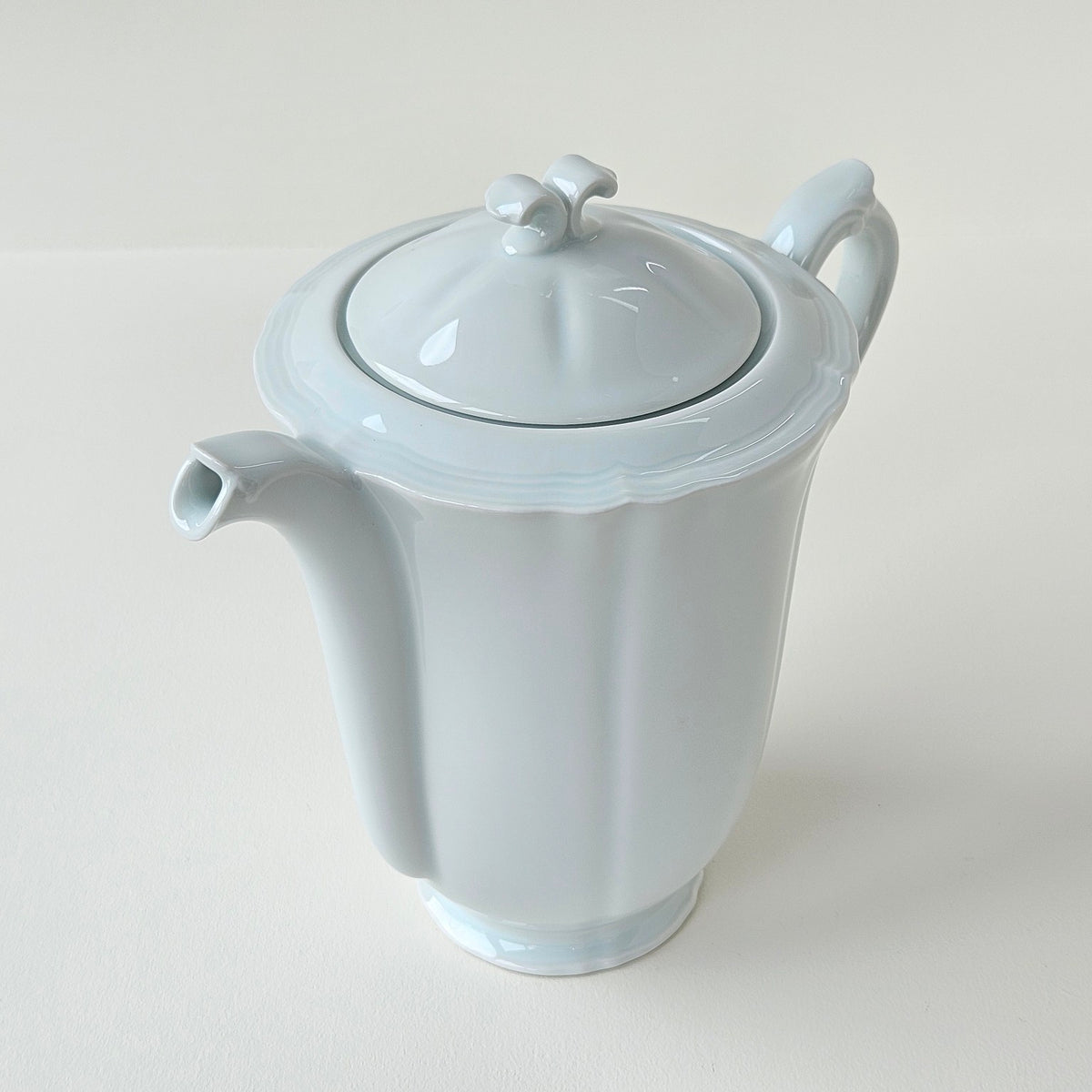 Coffee Pot – Limoges Porcelain – Mid-20th Century