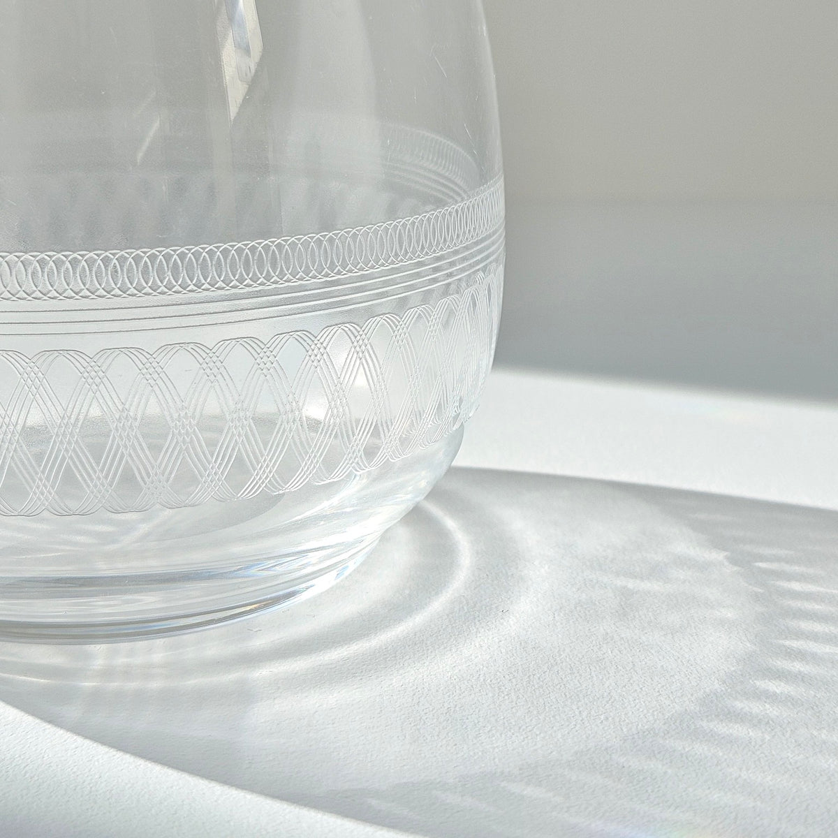 Carafe à décanter en verre gravé – France, milieu du XXᵉ s.