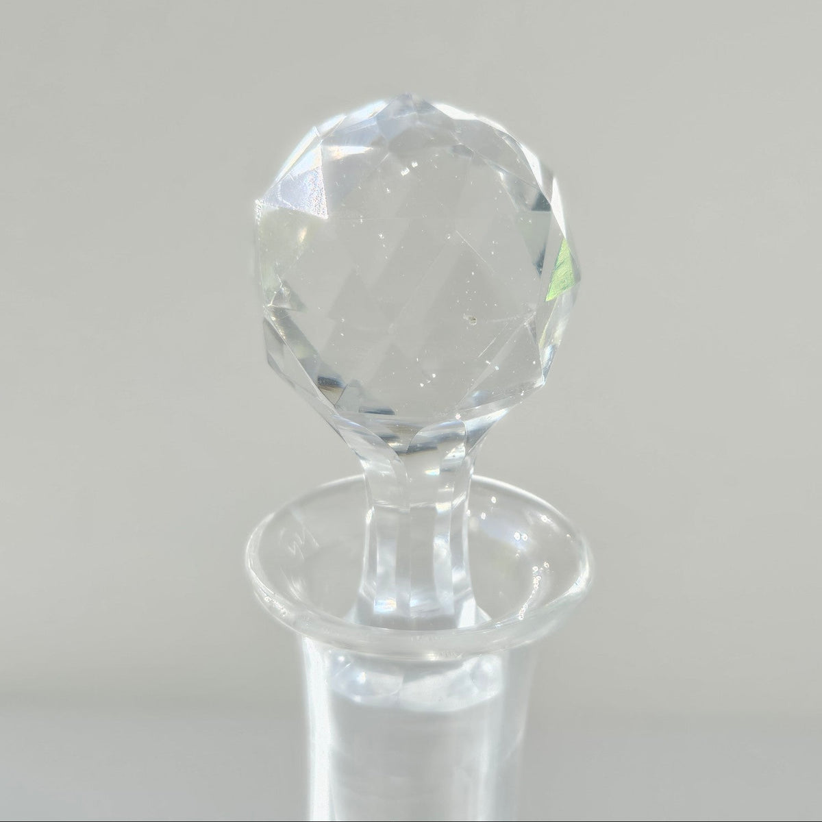 Carafe à décanter en verre gravé – France, milieu du XXᵉ s.