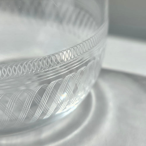 Carafe à décanter en verre gravé – France, milieu du XXᵉ s.