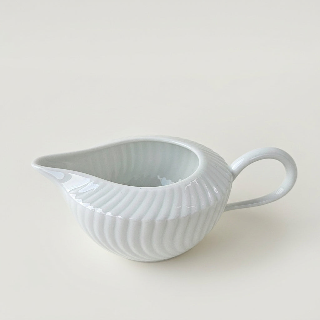 Crémier plat – Manufacture Raynaud – Limoges, XXIe s.