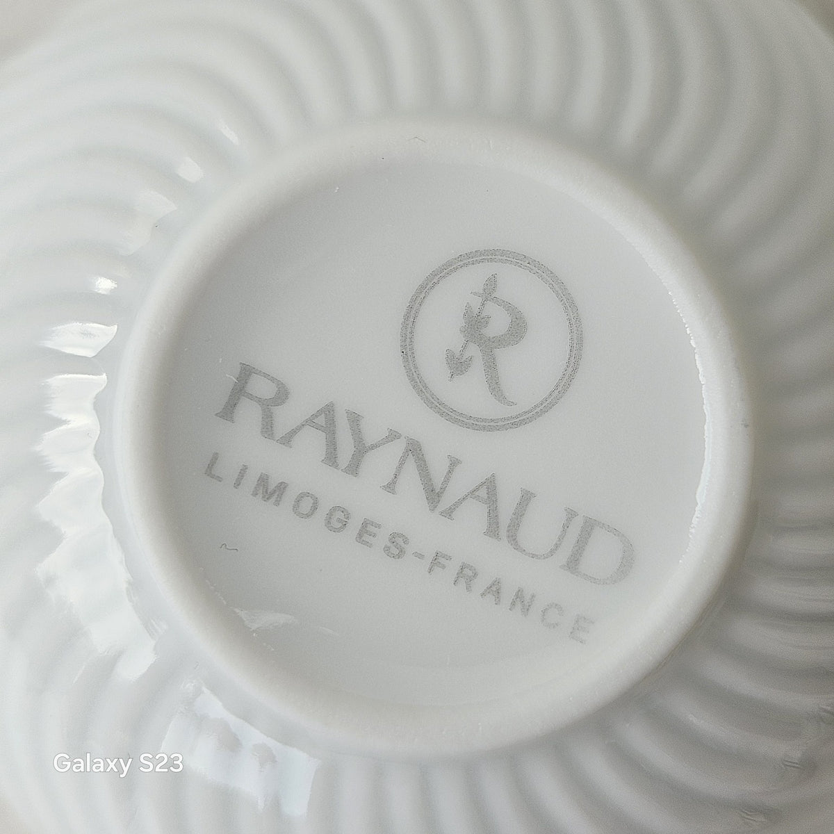 Crémier plat – Manufacture Raynaud – Limoges, XXIe s.