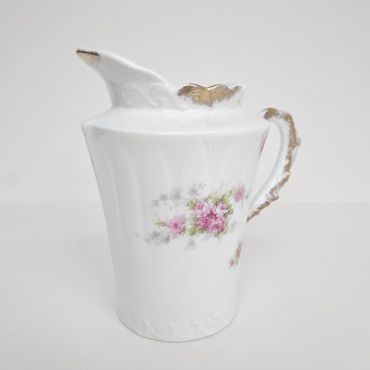 Pot à lait – Décor de roses – Porcelaine de Limoges – v. 1950