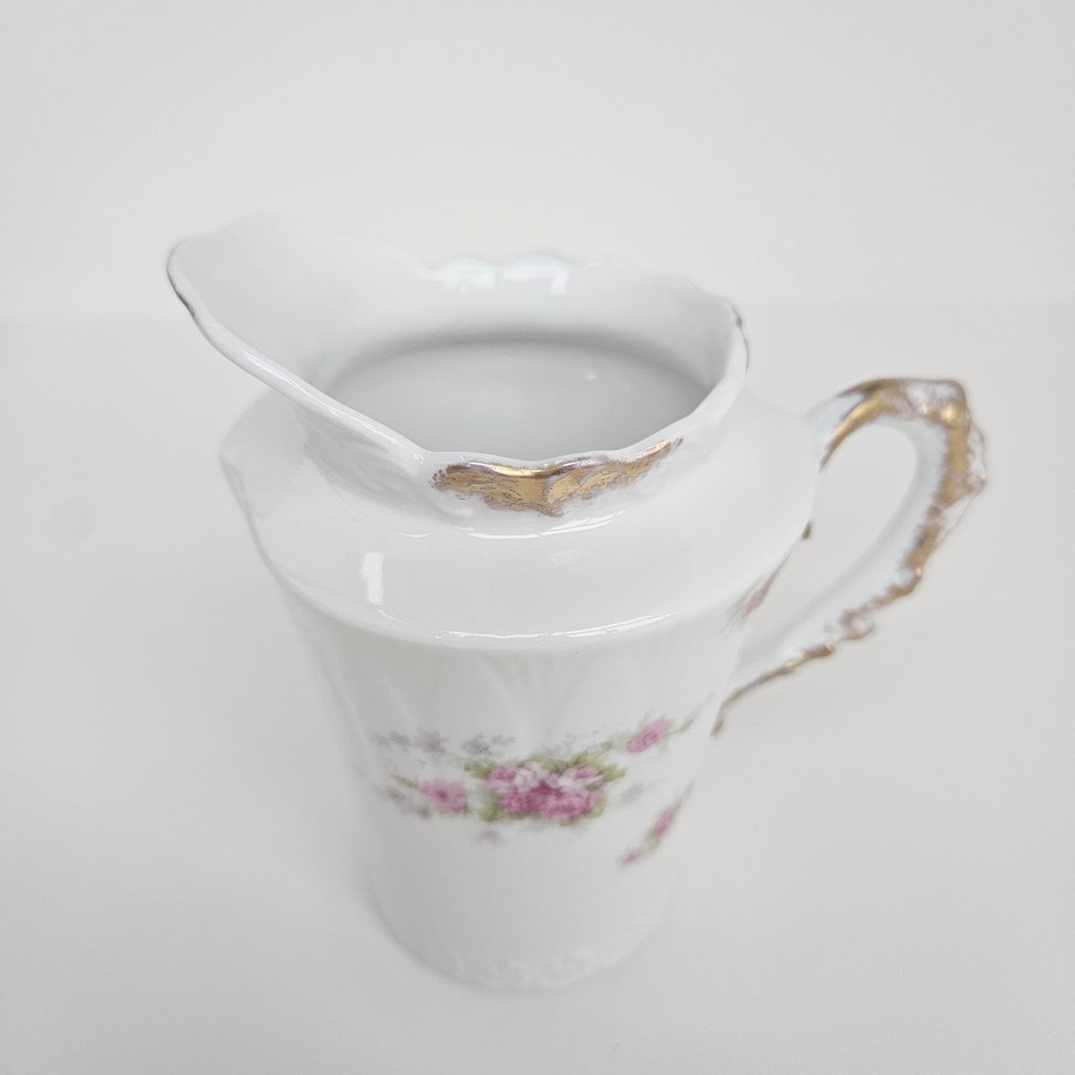 Pot à lait – Décor de roses – Porcelaine de Limoges – v. 1950