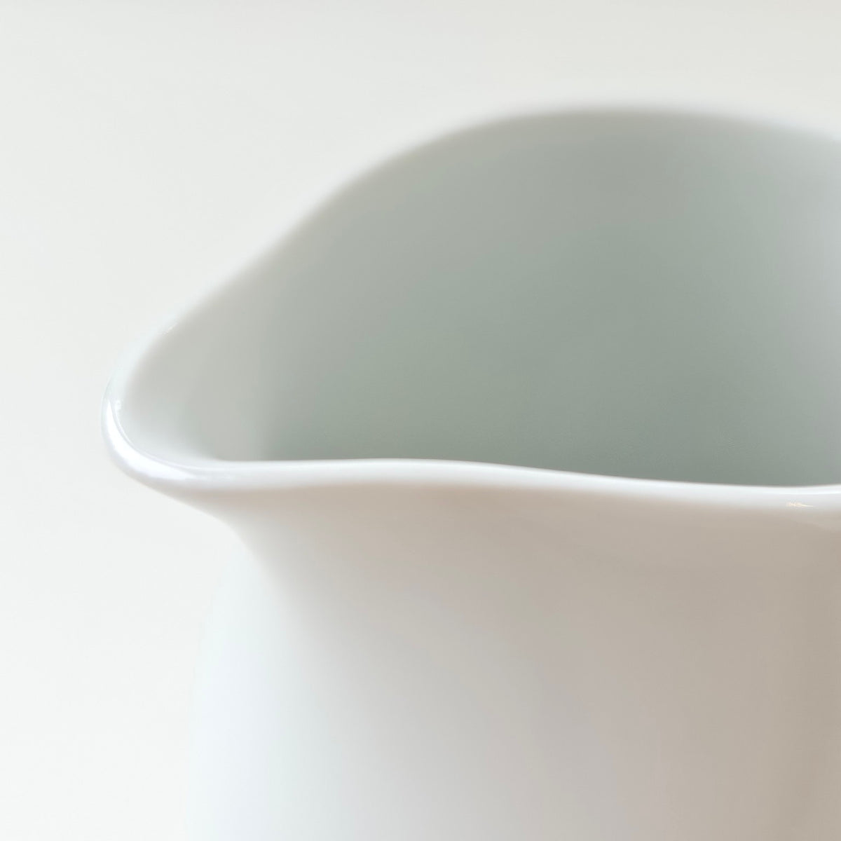 Crémier en porcelaine – Limoges, milieu du XXe s.