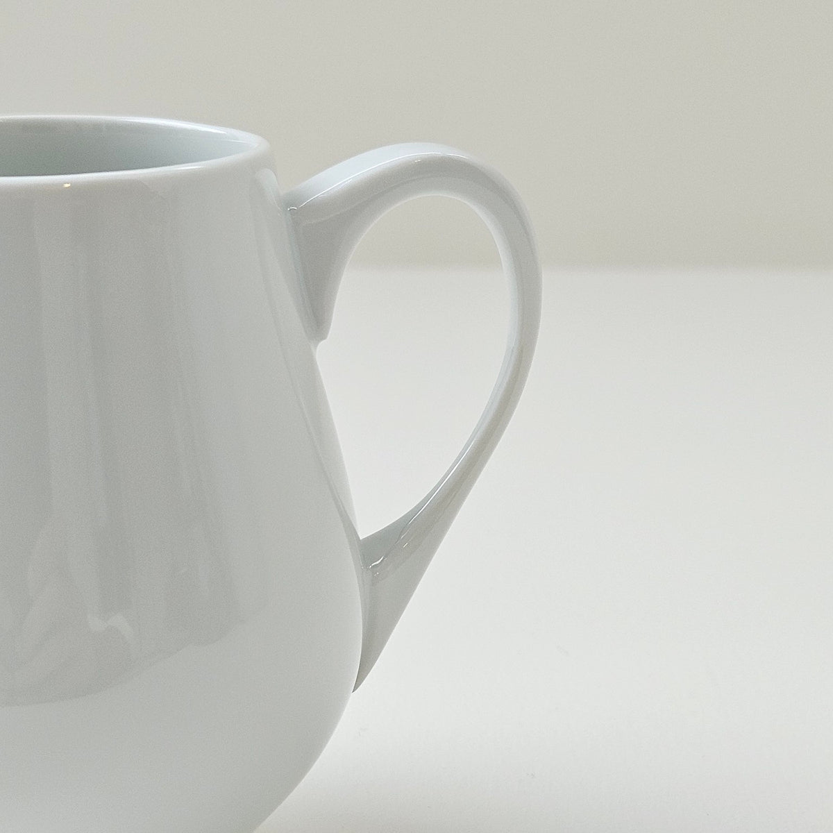 Crémier en porcelaine – Limoges, milieu du XXe s.