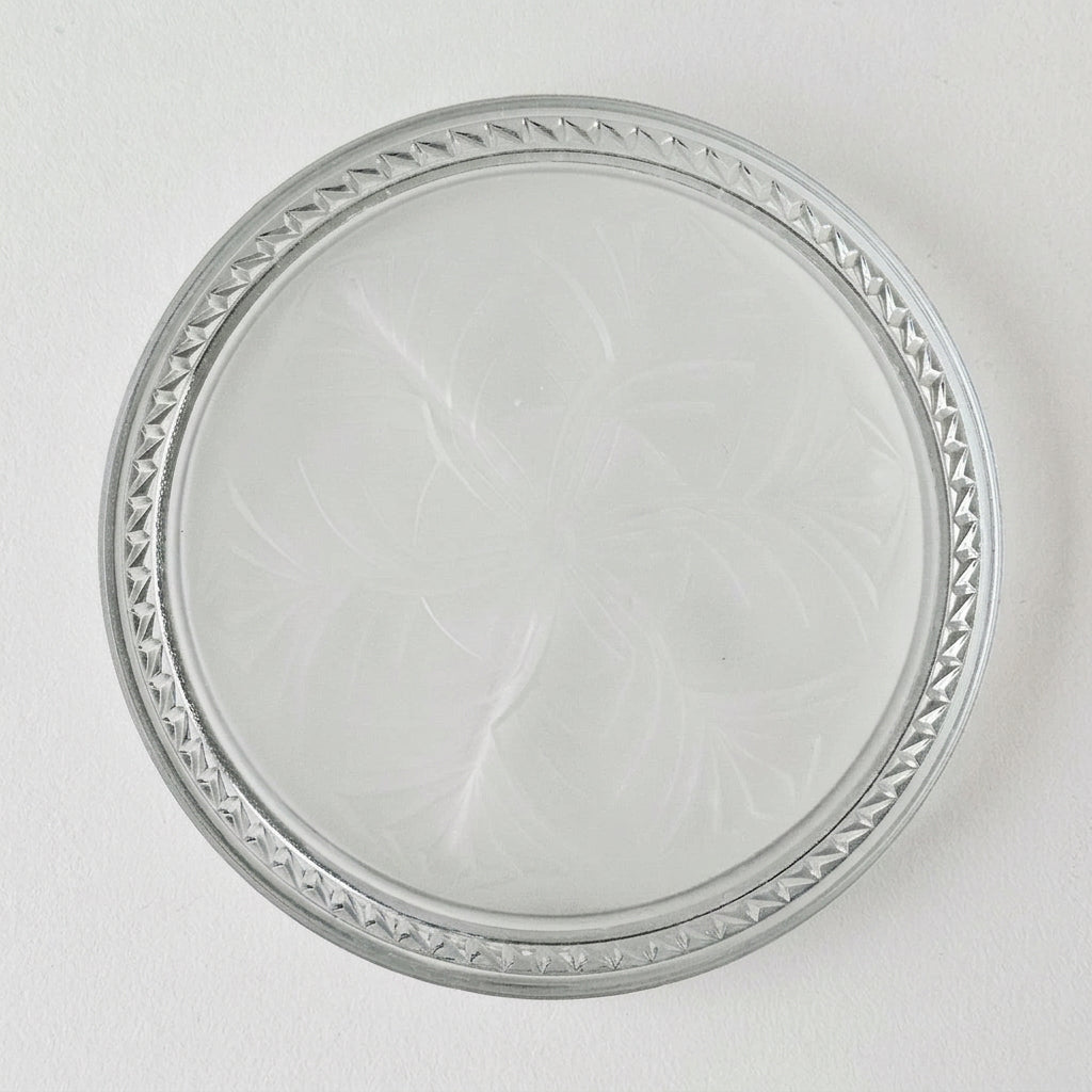 Dessous de bouteille en verre moulé et sablé – XXᵉ siècle