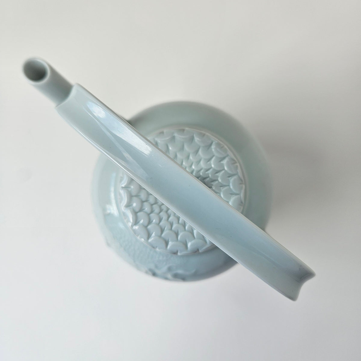 Théière en porcelaine céladon – Manufacture Haviland – Limoges, XXIe s.