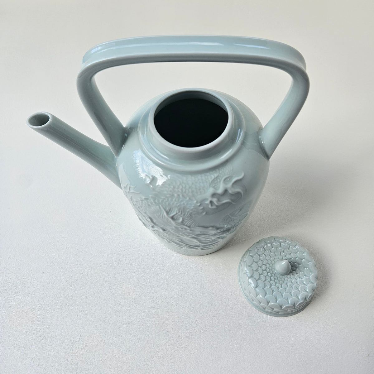 Théière en porcelaine céladon – Manufacture Haviland – Limoges, XXIe s.