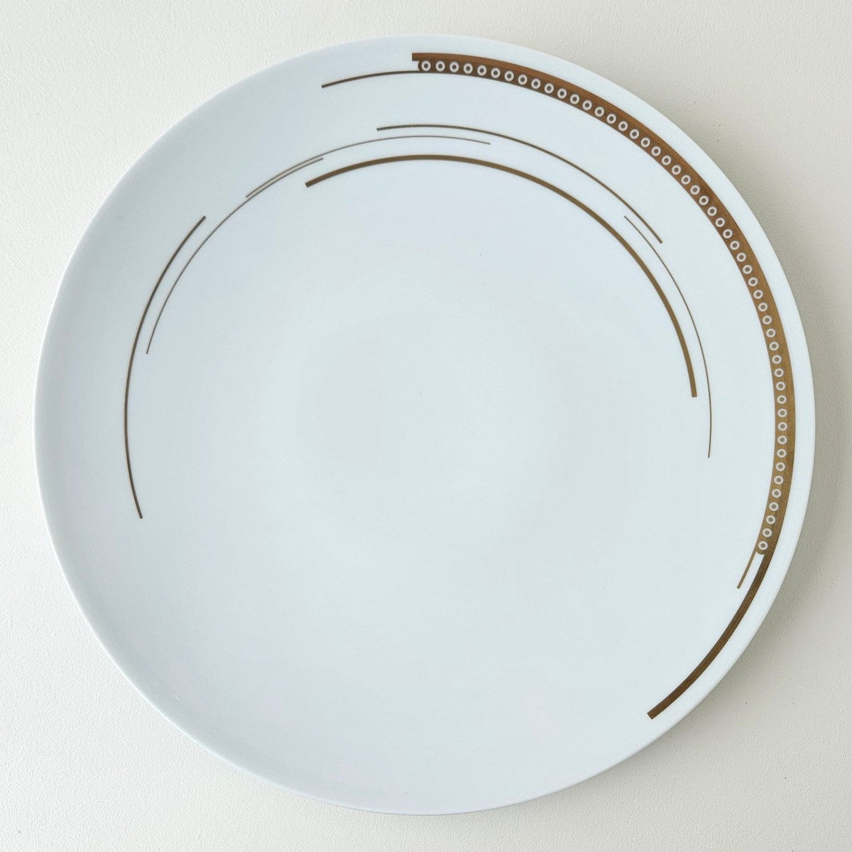 Plat de service / Assiette de présentation – Hôtel de Crillon – Manufacture Haviland – Limoges, XXIe s.