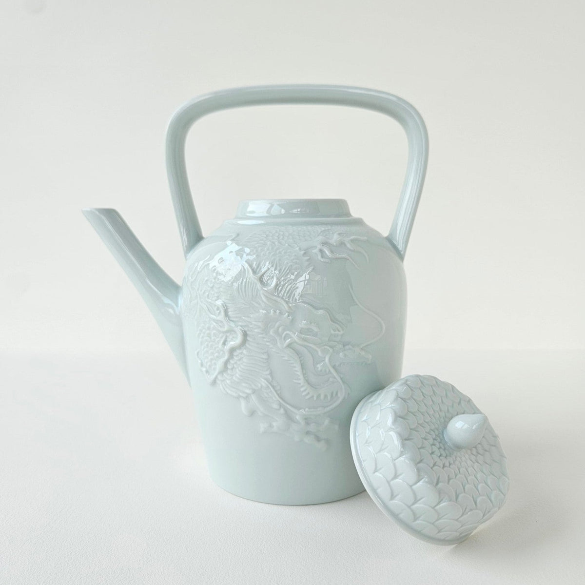 Celadon Porcelain Teapot – Manufacture Haviland – Early 21st Century