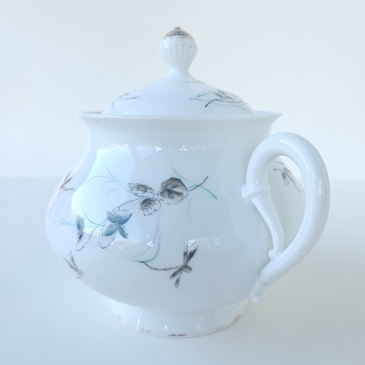Sucrier couvert – Manufacture Jean Pouyat – Limoges, v. 1900-1910