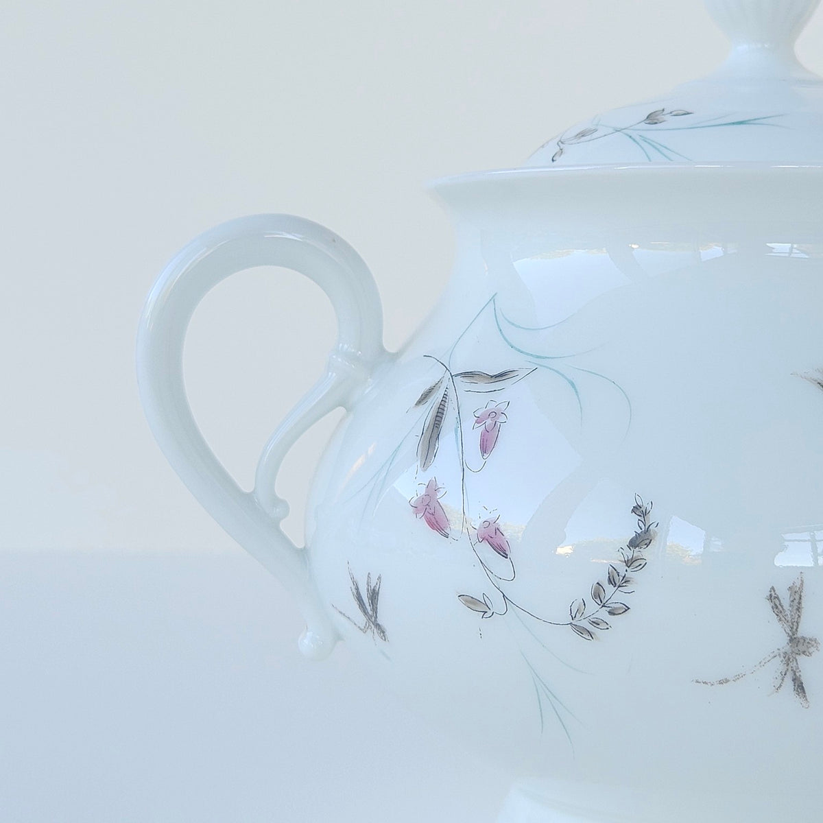 Sucrier couvert – Manufacture Jean Pouyat – Limoges, v. 1900-1910