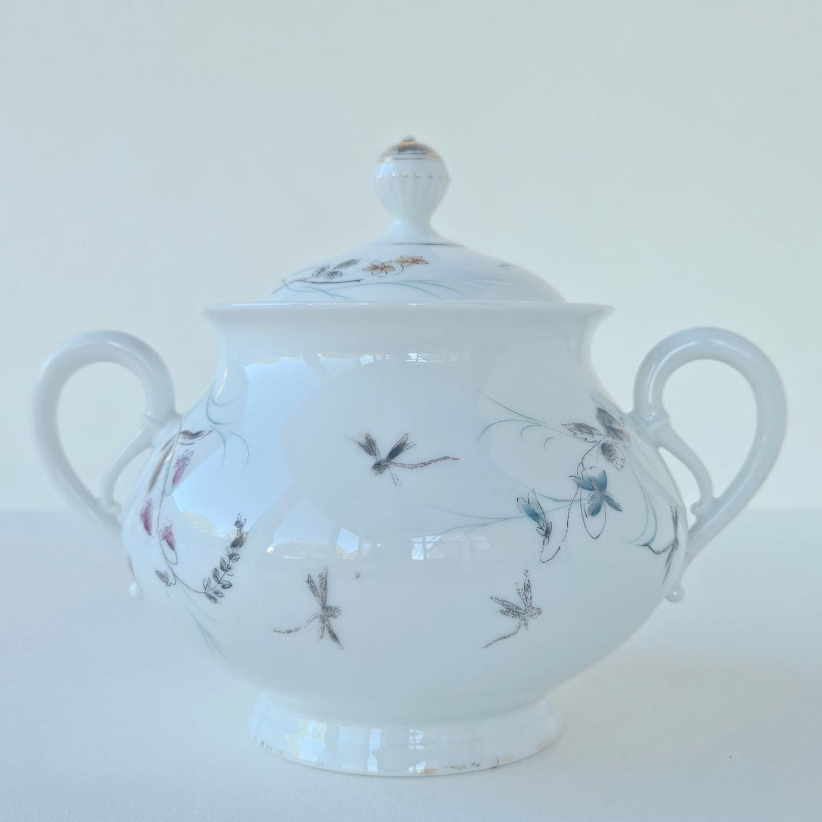 Sucrier couvert – Manufacture Jean Pouyat – Limoges, v. 1900-1910