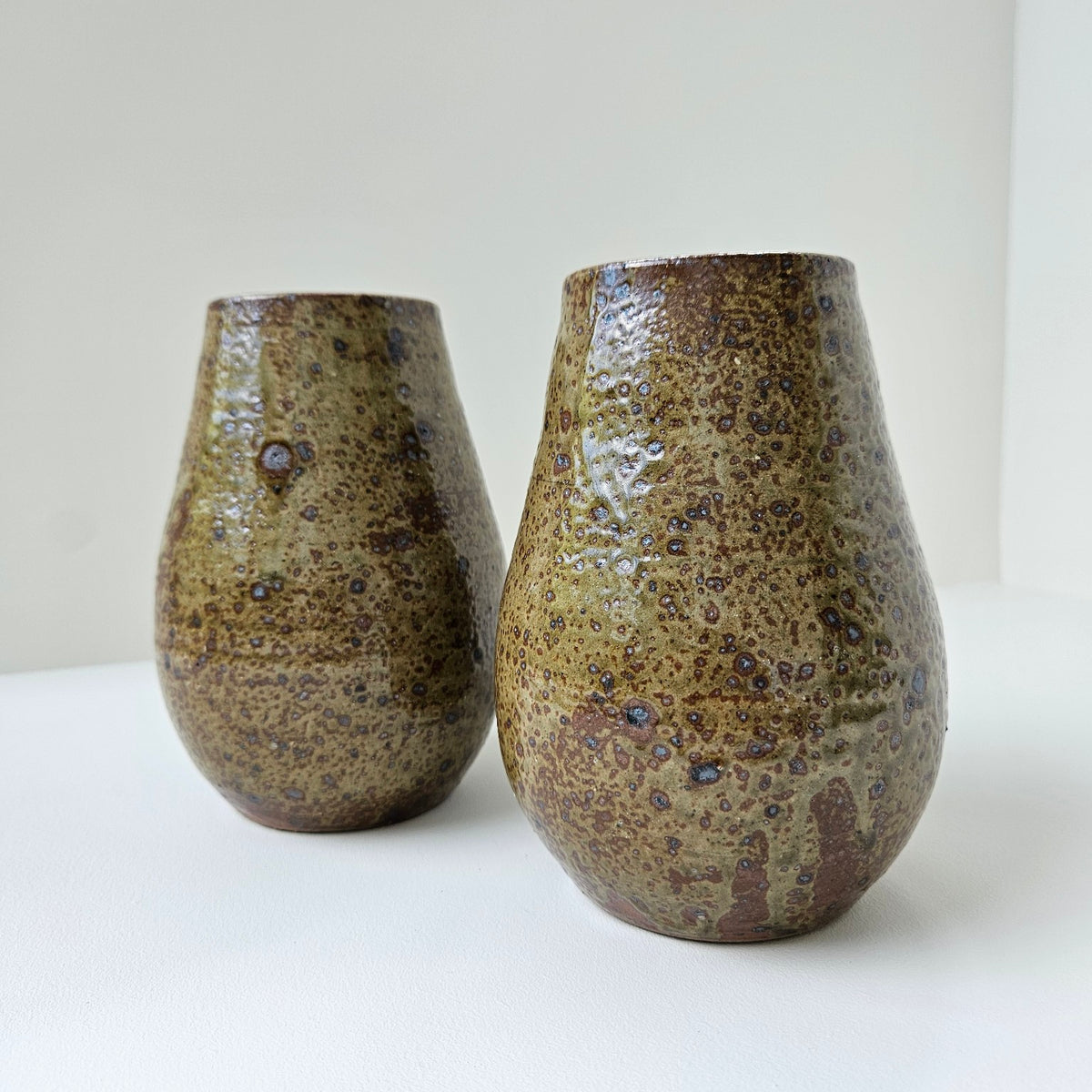 Paire de vases en grès émaillé – France, v. 1970
