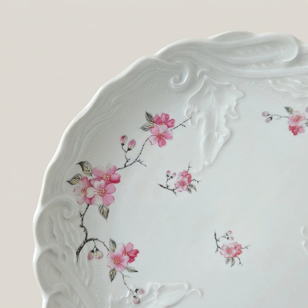 Plat de service creux – Décor japonisant – Limoges, 2e moitié du XXᵉ s.