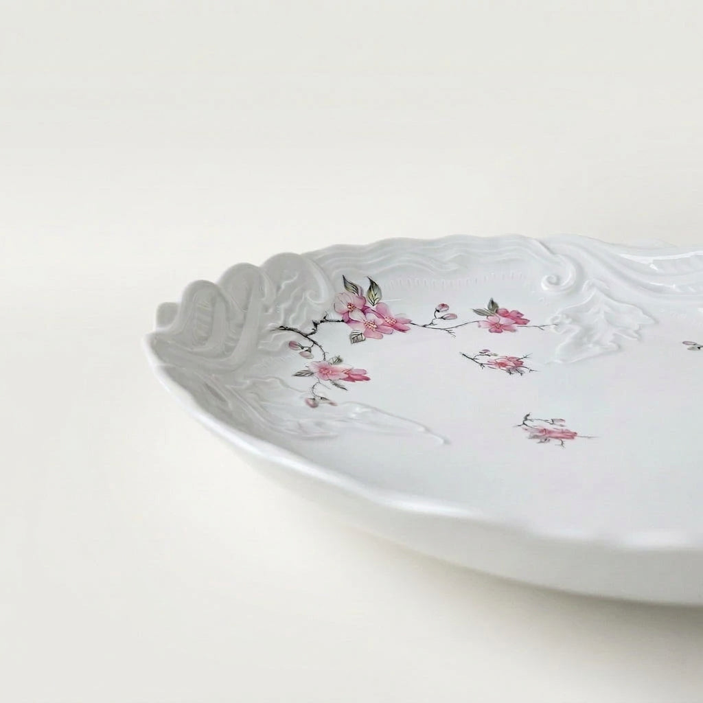 Plat de service creux – Décor japonisant – Limoges, 2e moitié du XXᵉ s.