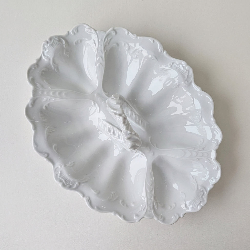 Grand serviteur en porcelaine blanche émaillée – Limoges, 2e moitié du XXᵉ s.