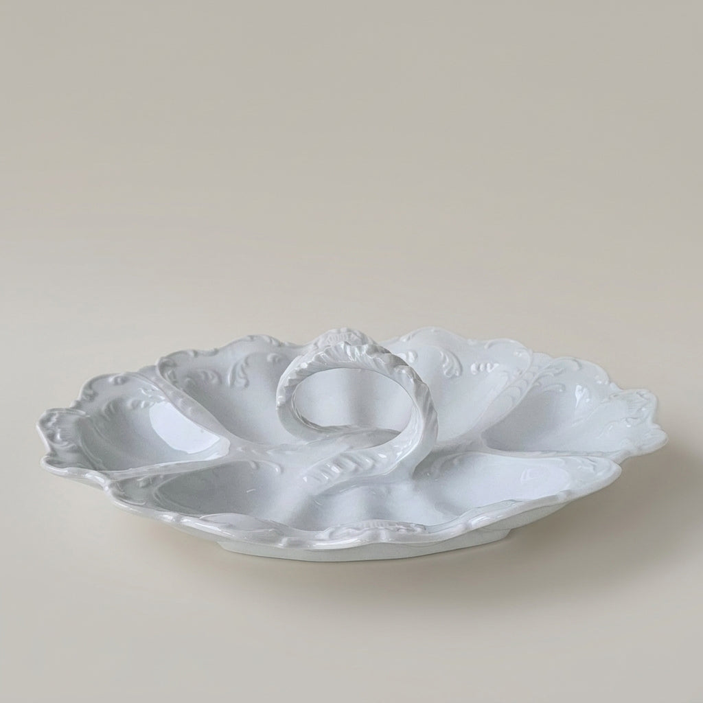 Grand serviteur en porcelaine blanche émaillée – Limoges, 2e moitié du XXᵉ s.
