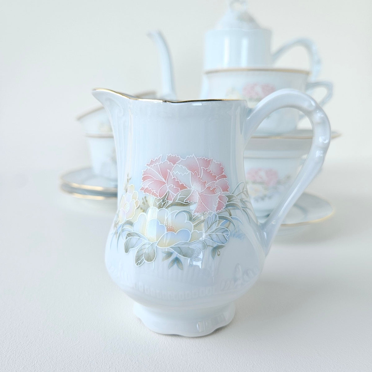 Service à thé – Décor floral pastel – Manufacture Feuillade Porcelaine – Limoges, v. 1980