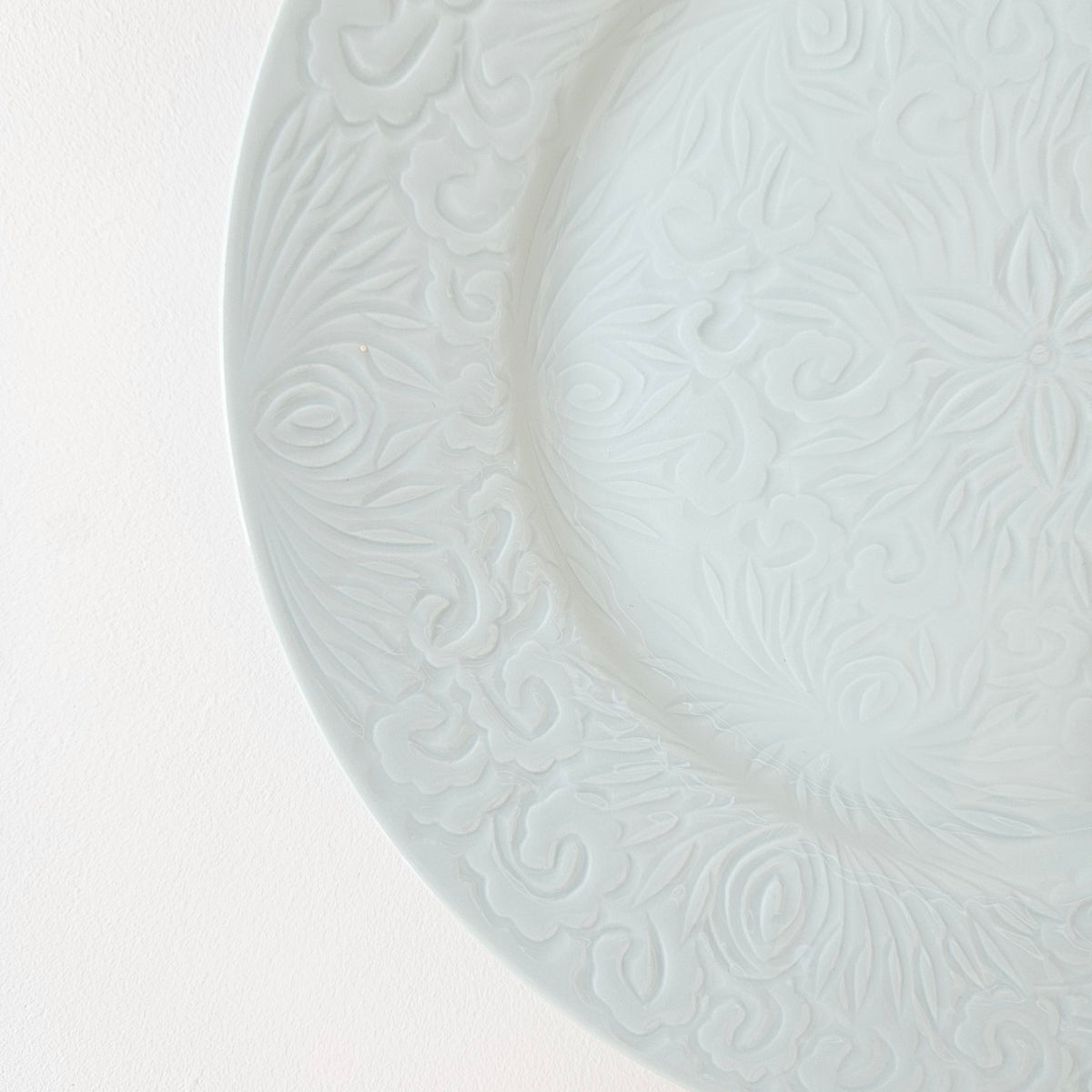 Assiette à déjeuner en porcelaine céladon – Topkapi – Manufacture Raynaud – Limoges, début du XXIe s.
