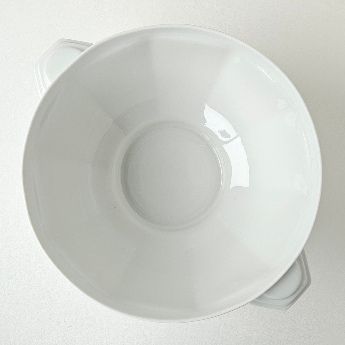 Saladier à reliefs géométriques – Manufacture Porcelaine Limousine – Limoges, v. 1930