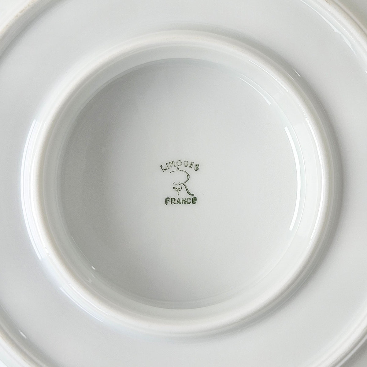Saucière sur dormant – Manufacture Raynaud – Limoges, 2e moitié du XXᵉ s.