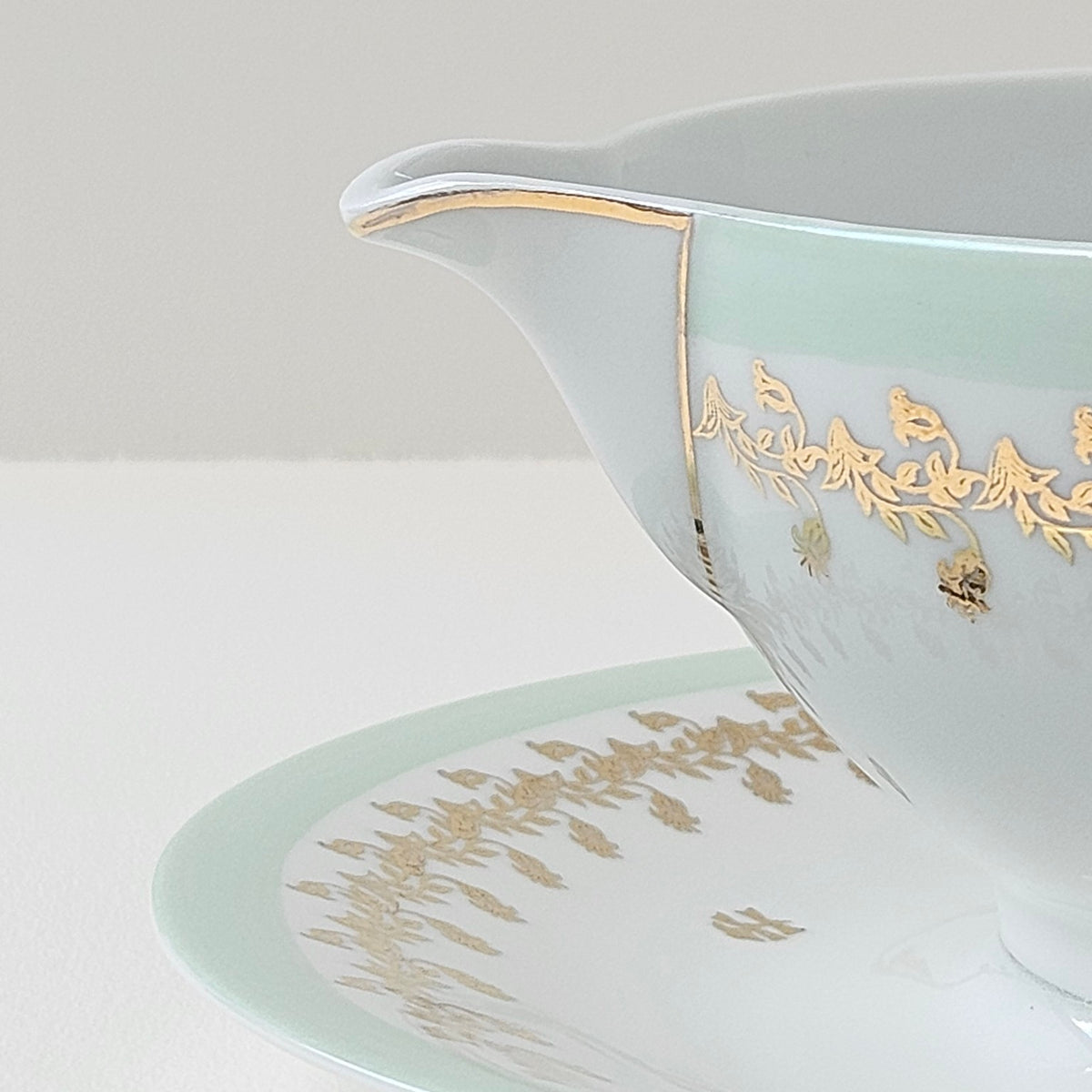 Saucière sur dormant – Manufacture Charles Ahrenfeldt – Limoges, v. 1962-1969