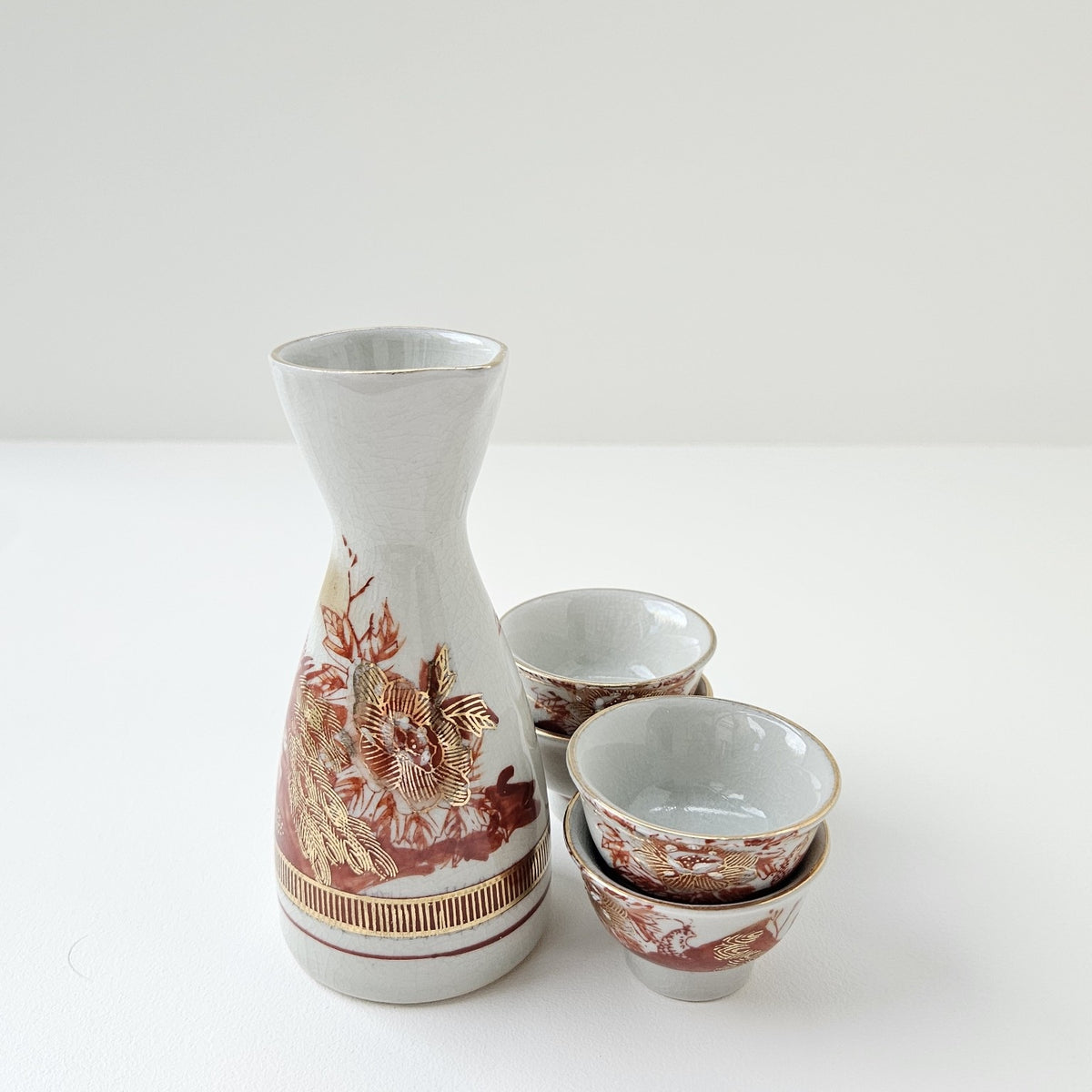 Service à saké japonais en porcelaine Kutani – Japon, vers 1950-1970