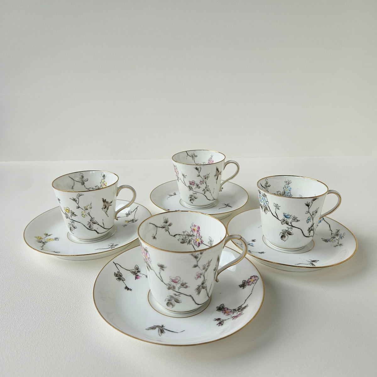 Tasses à café et leurs soucoupes – Manufacture Jean Pouyat – Limoges, v. 1900-1910