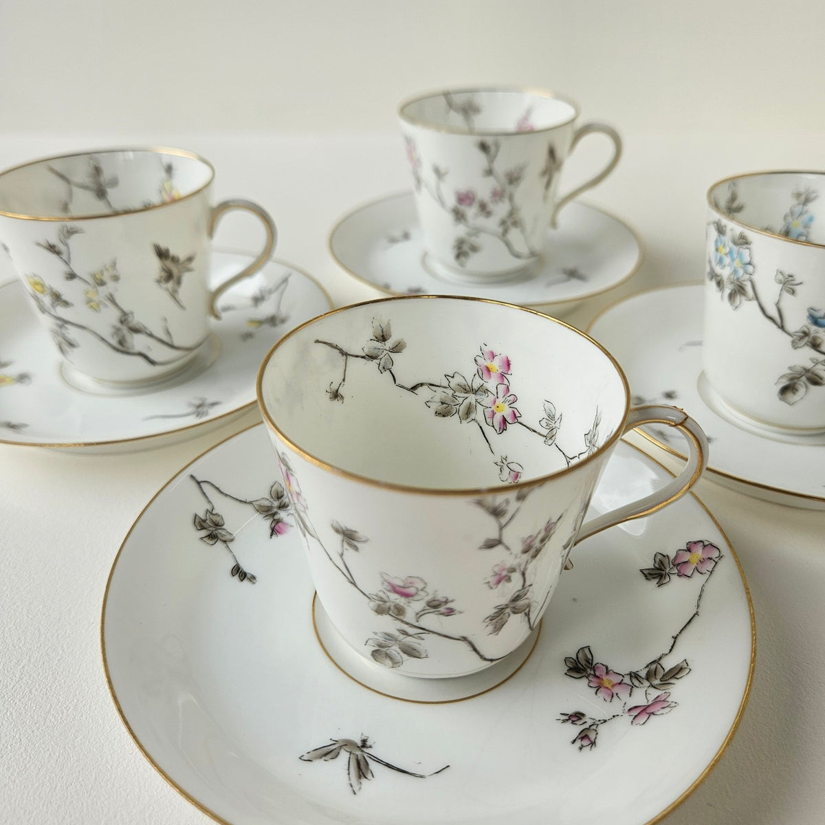 Tasses à café et leurs soucoupes – Manufacture Jean Pouyat – Limoges, v. 1900-1910